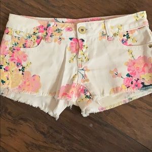 Printed denim shorts